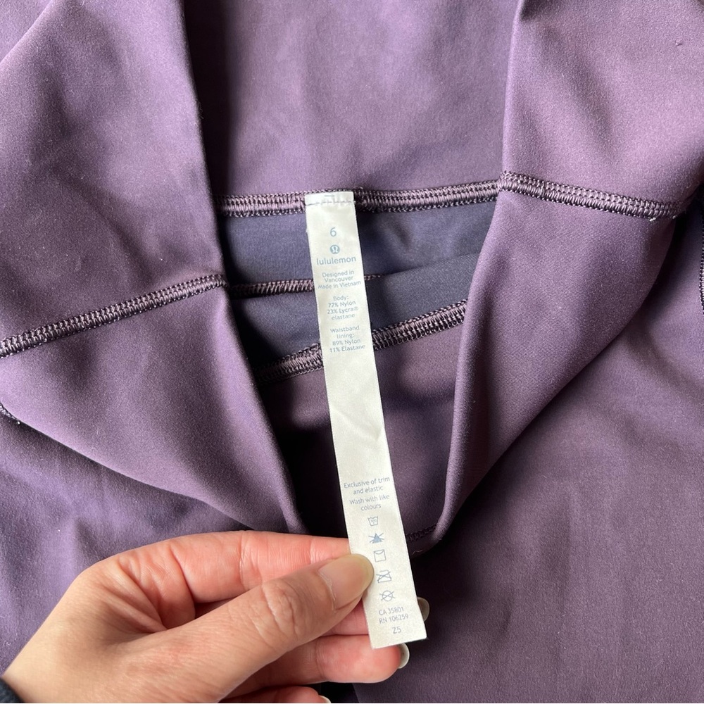 Lululemon Purple Crop Leggings Size 6 - Picture 9 of 9